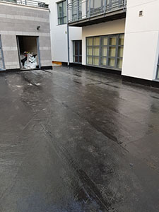 Flat roofing systems